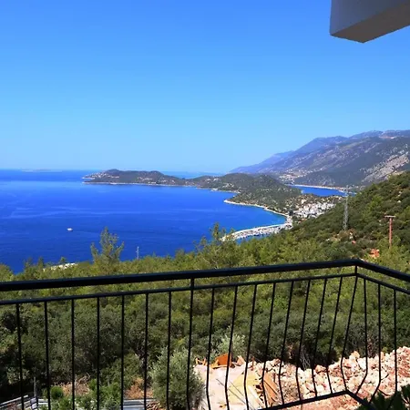 Kas Ay Isigi Suit Apart * Kaş