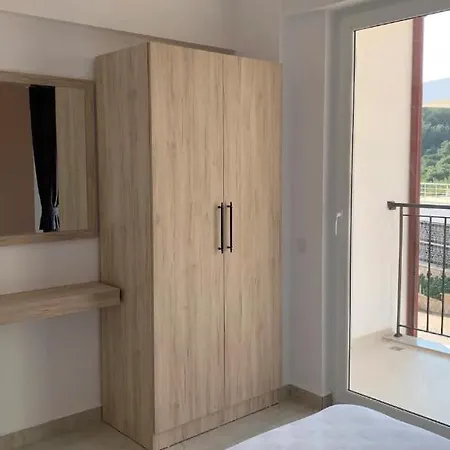 Kas Ay Isigi Suit Apart * Kaş